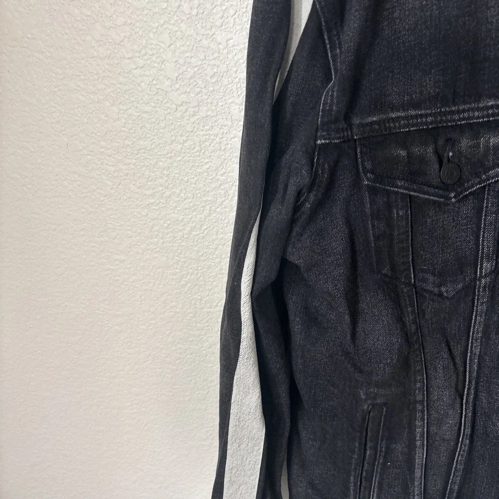 Levi's Mens Stripe Sleeve Trucker Jacket Color Black 596030000 size‎ xL